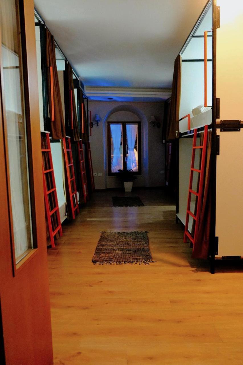 Scodrinon Hostel Shkoder Exterior photo